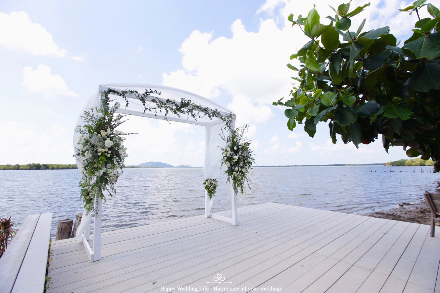 งานแต่งงานธีมสีขาวสุดเรียบง่าย - Harmonize Wedding planner bangkok